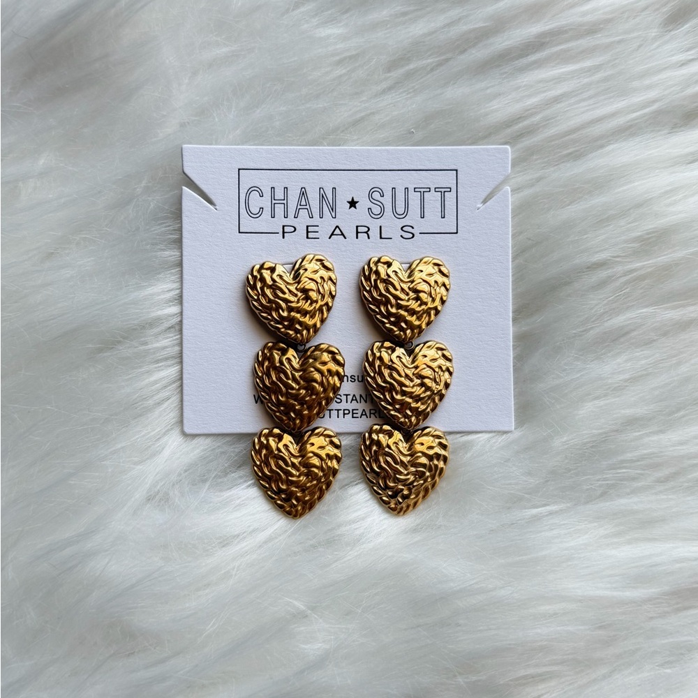 Triple Heart Earrings 💛⚡️